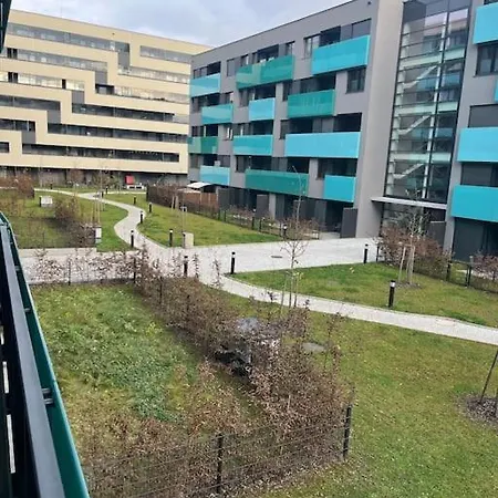 Holesovice,balkon,garaz Praag