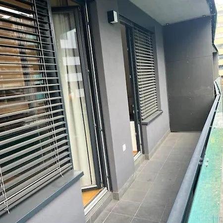 Lägenhet Holesovice,balkon,garaz Prag