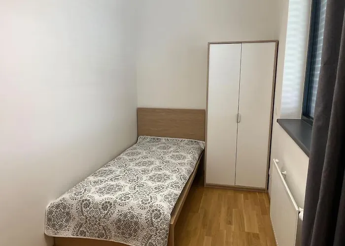Holesovice,balkon,garaz